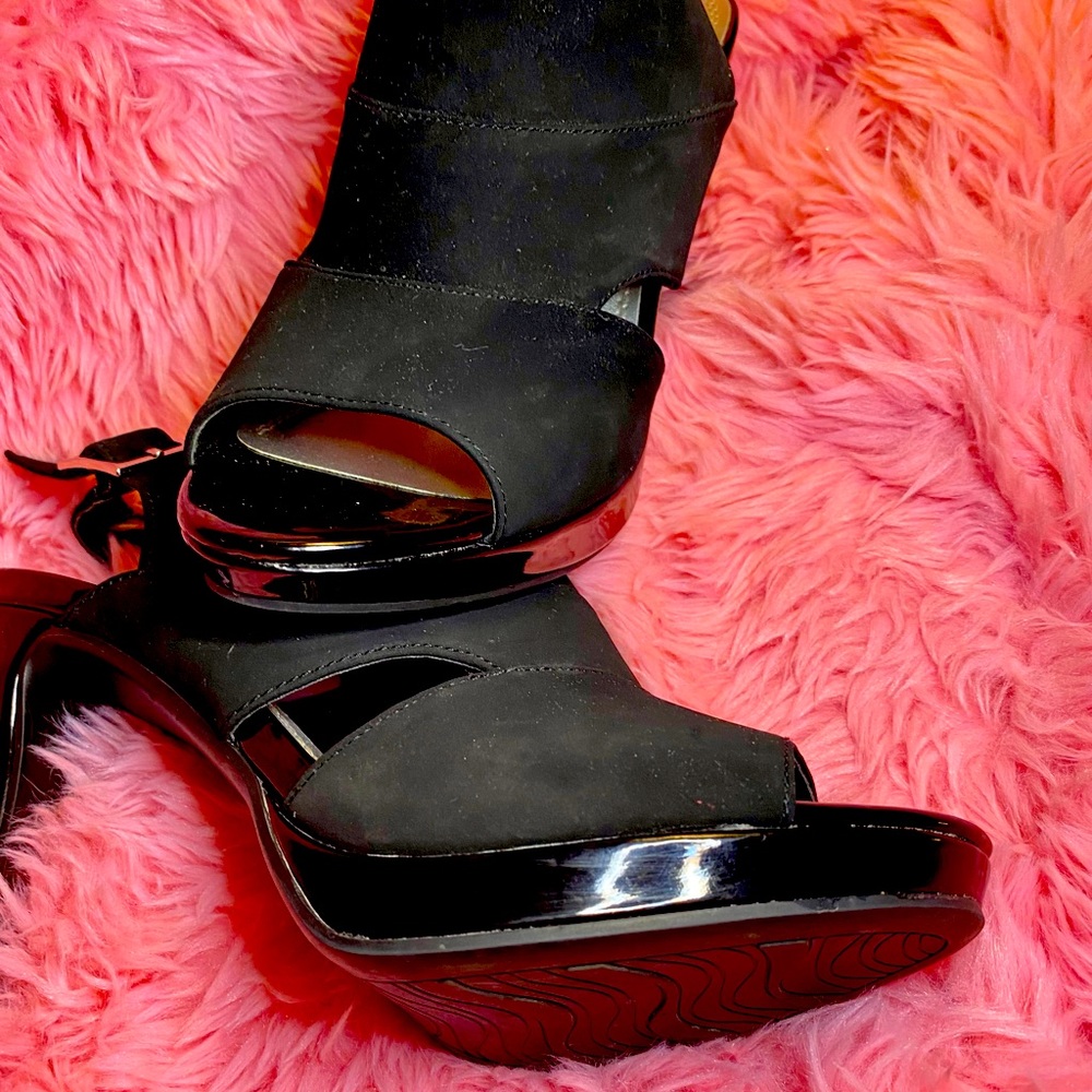 IMPO Black heels